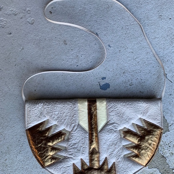 Sold! Vintage 80’s bronze geometric bag - Picture 2 of 6